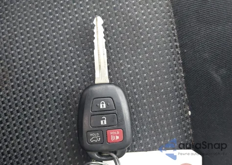 2016 Toyota Rav4 Xle z USA, uszkodzony, nr VIN 2T3RFREV1GW423223